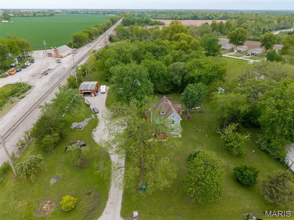 $160,000 | 10 South Main Street, Lenzburg, IL 62255