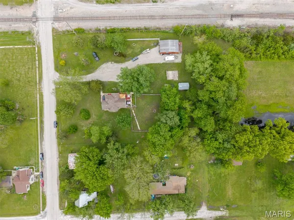 $160,000 | 10 South Main Street, Lenzburg, IL 62255