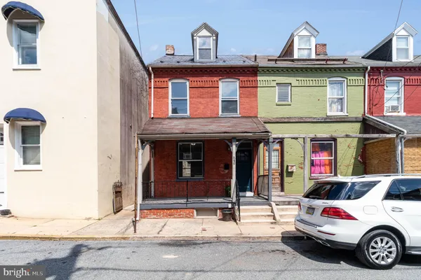 $2,200 | 549 Spruce Street, Lancaster, PA 17603