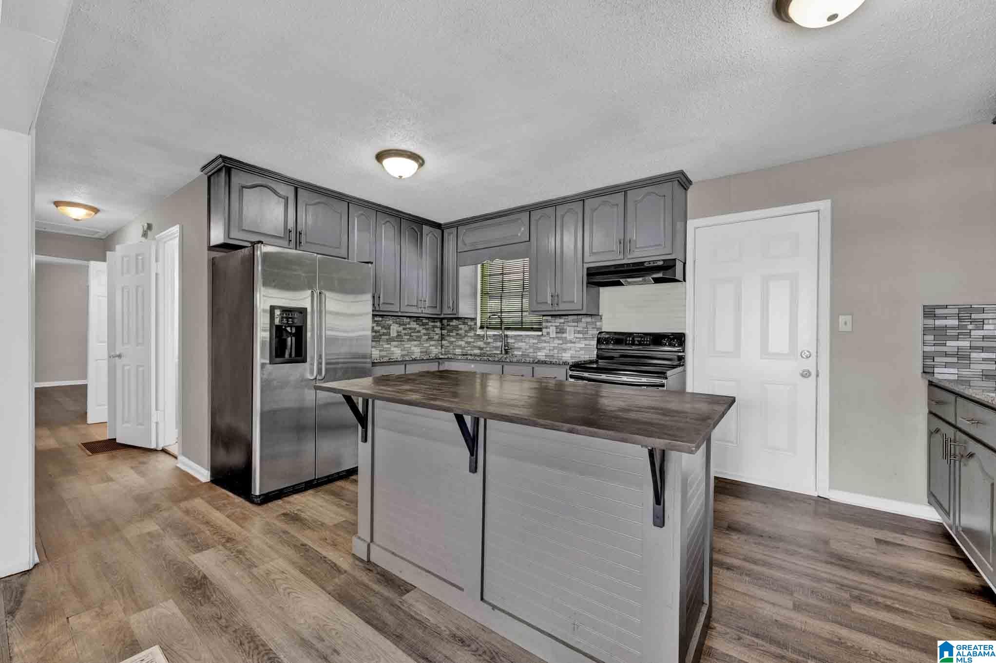 608 10th Terrace Pleasant Grove, AL 35127 - Photo 12 of 33