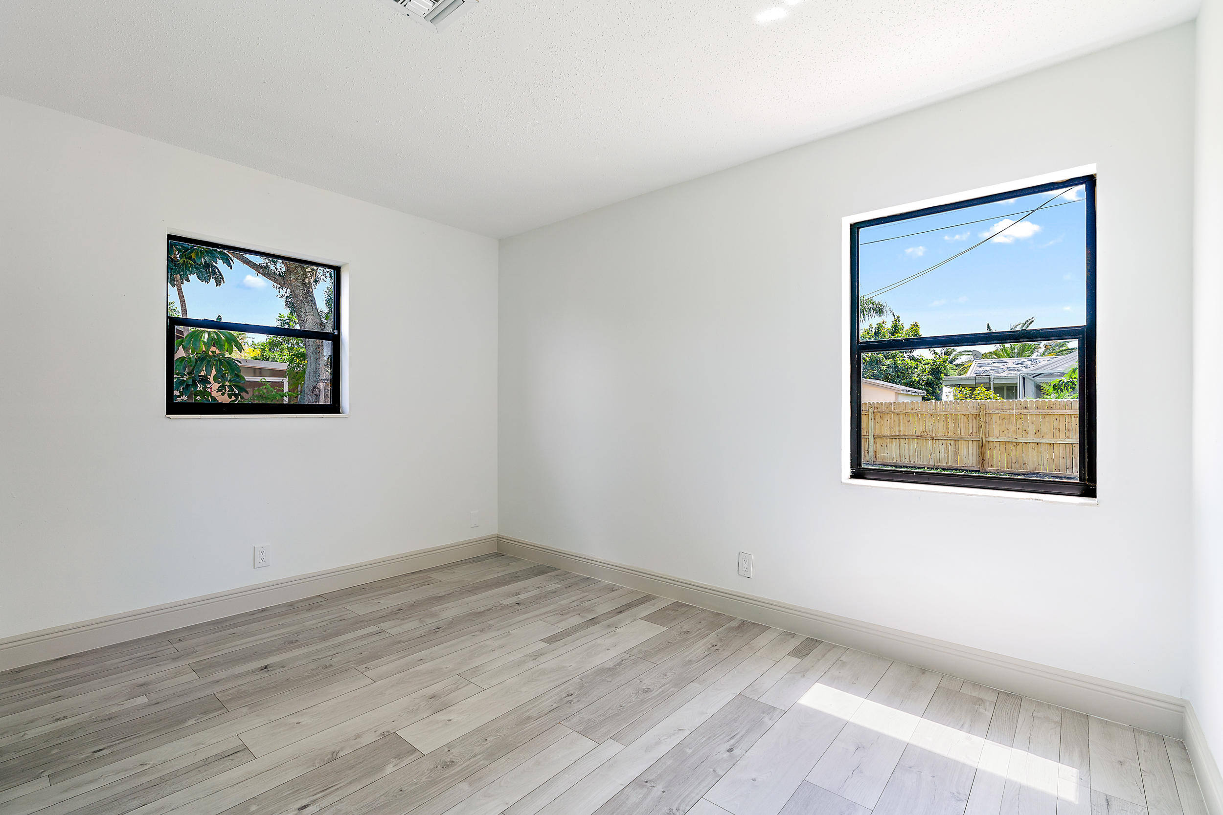 1108 Chickasaw Street Jupiter, FL 33458 - Photo 15 of 32 1108 Chickasaw St-13