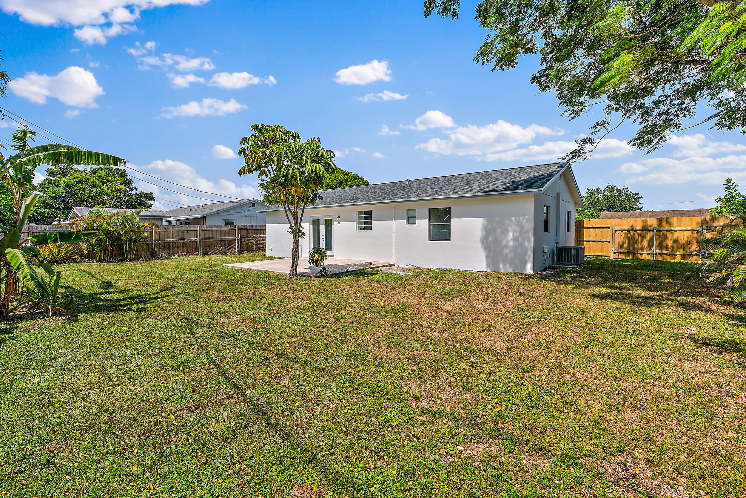 1108 Chickasaw Street Jupiter, FL 33458 - Photo 19 of 32 1108 Chickasaw St-17
