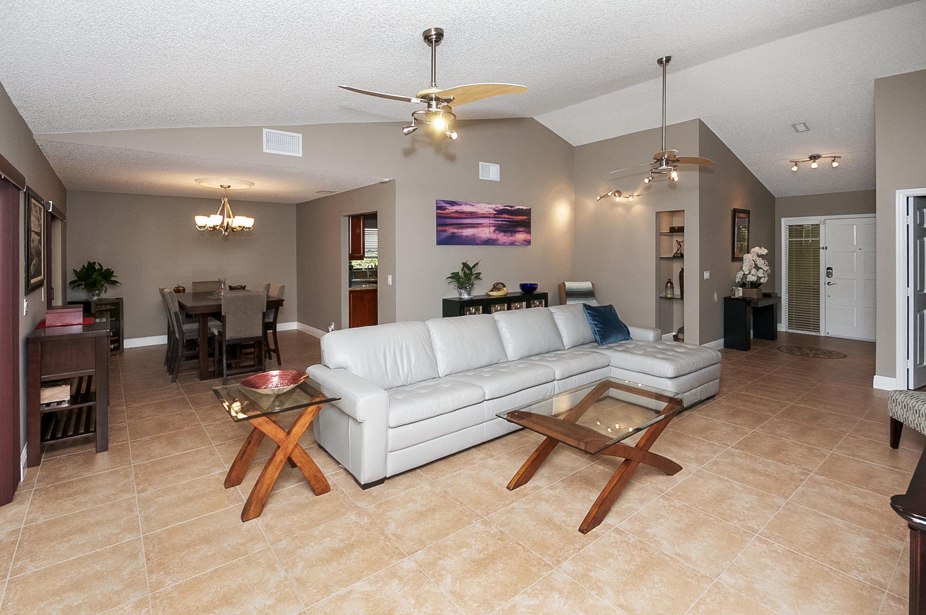 721 Southwest 18th Street Boca Raton, FL 33486 - Photo 6 of 26 721_sw_18th_st_MLS_HID1123980_ROOMliving