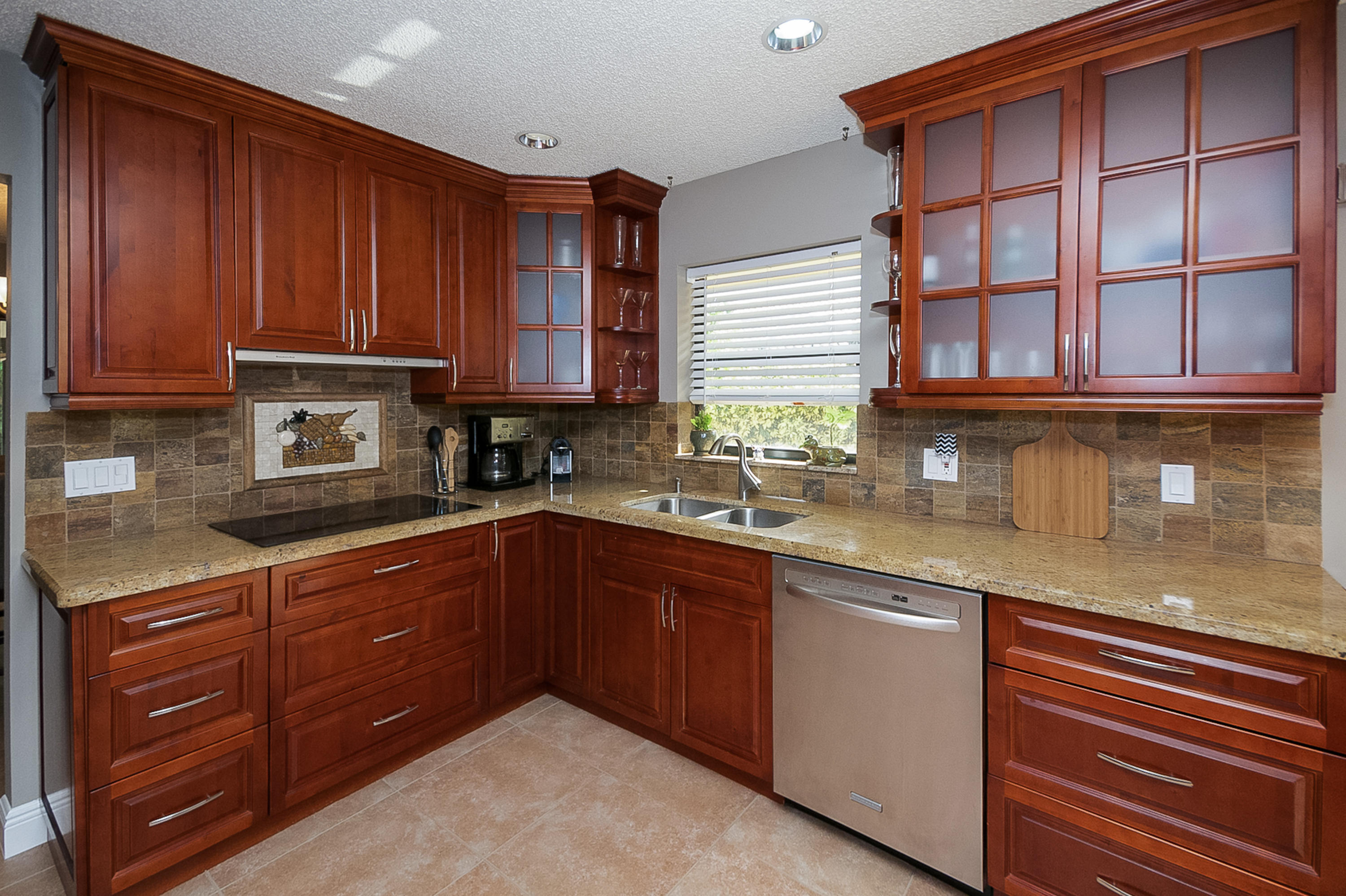 721 Southwest 18th Street Boca Raton, FL 33486 - Photo 10 of 26 721_sw_18th_st_MLS_HID1123980_ROOMkitche