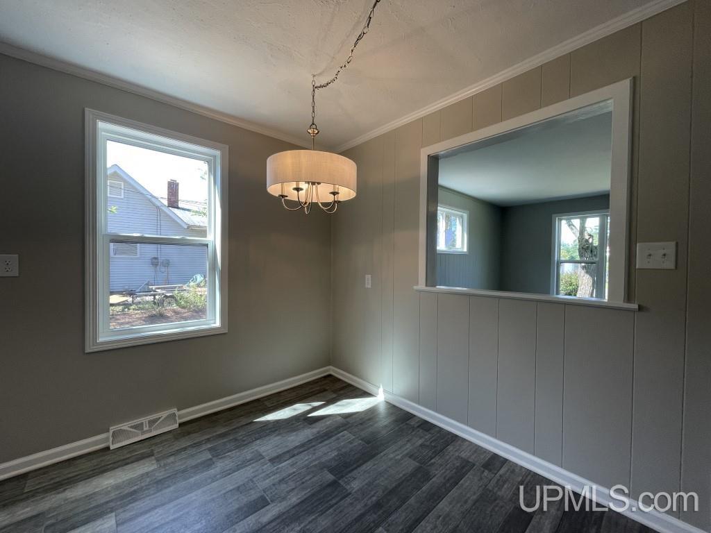 923 Halliday Street L'Anse, MI 49946 - Photo 4 of 52