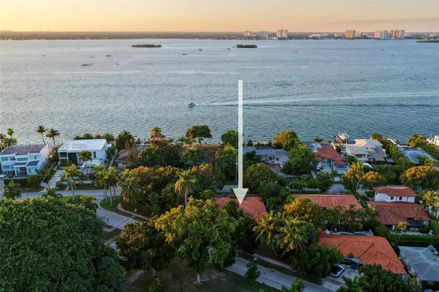 $9,000 | 1100 North Shore Drive, Miami Beach, FL 33141