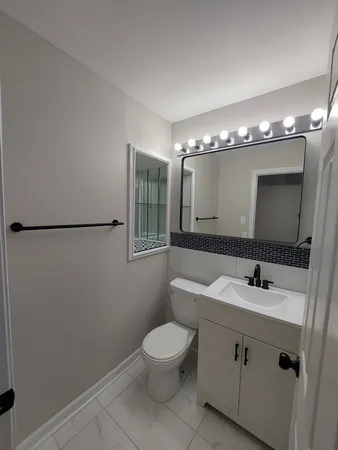 $1,450 | 201 Acklen Park Drive, Unit 21, Nashville, TN 37203