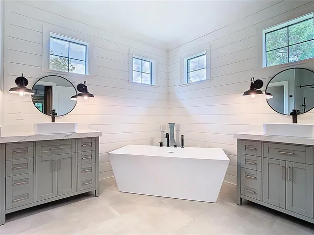 $1,950,000 | 2614 Parkland Drive, Winter Park, FL 32789