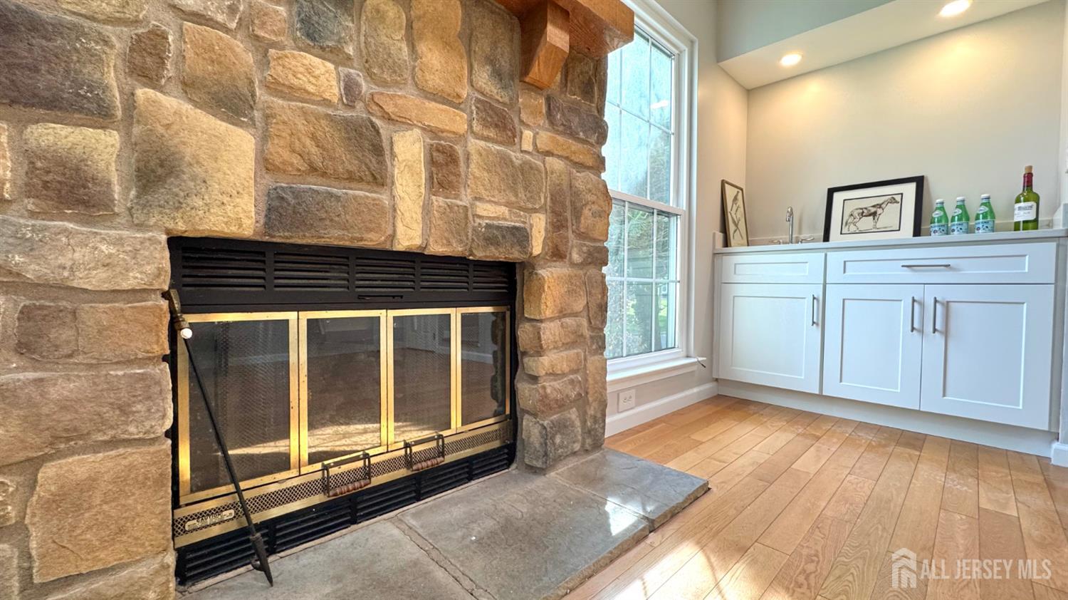 507 Timber Oaks Road Edison, NJ 08820 - Photo 6 of 17 a view of front door