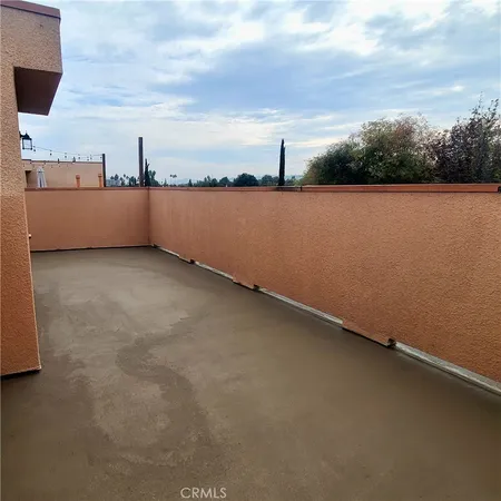 a picture of a wall with a white wall and a picture