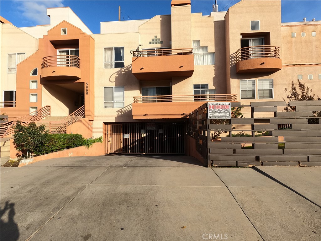 5060 Kester Avenue, Unit 208 Sherman Oaks, CA 91403 - Photo 25 of 31