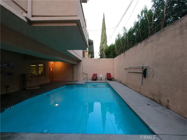 $2,875 | 5060 Kester Avenue, Unit 208, Sherman Oaks, CA 91403