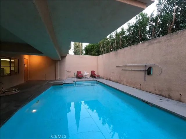 $2,900 | 5060 Kester Avenue, Unit 208, Sherman Oaks, CA 91403