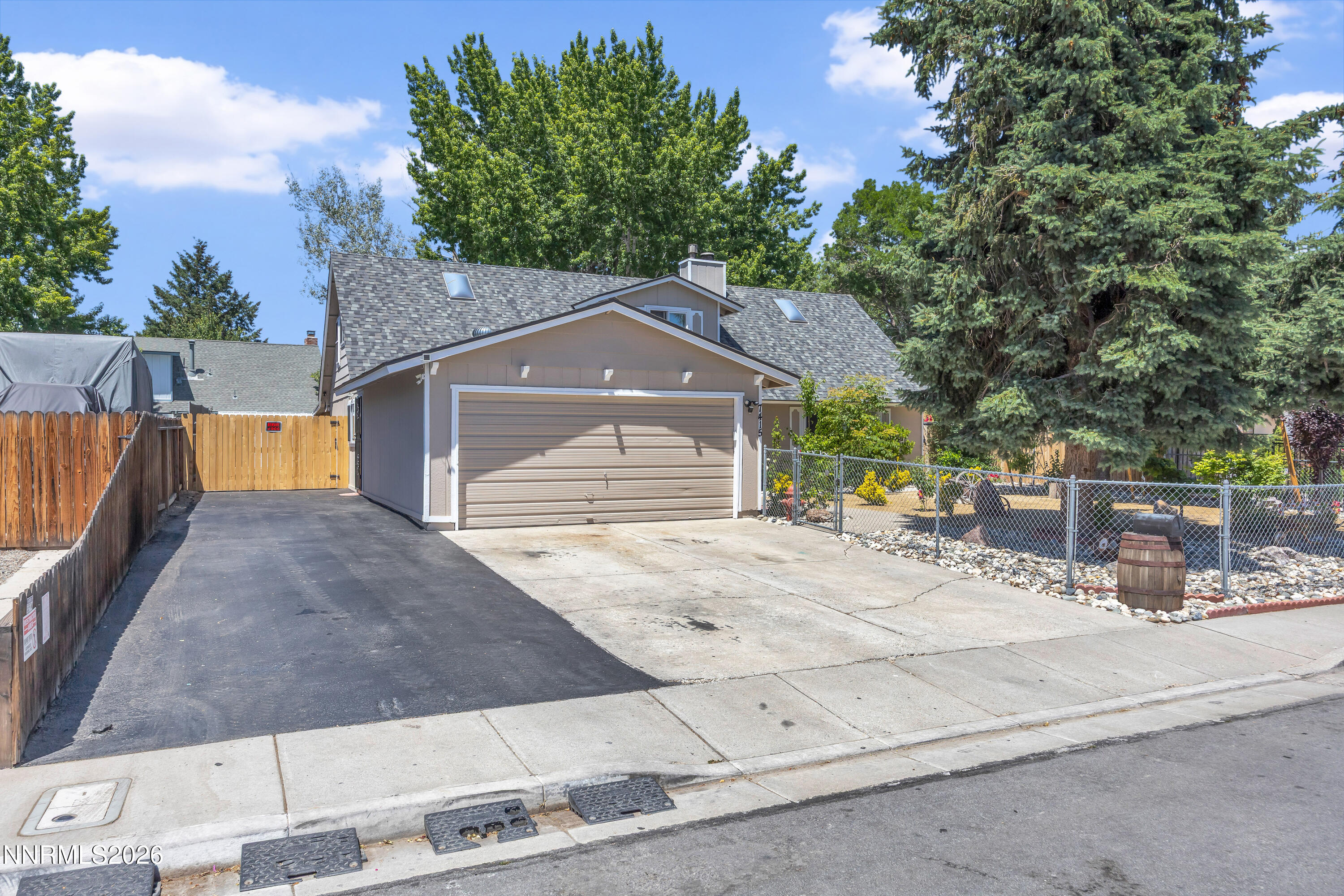 7415 Offenhauser Drive Reno, NV 89511 - Photo 2 of 36 2_img_1916