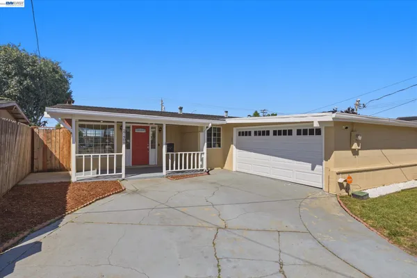 $875,000 | 27409 Capri Avenue, Hayward, CA 94545