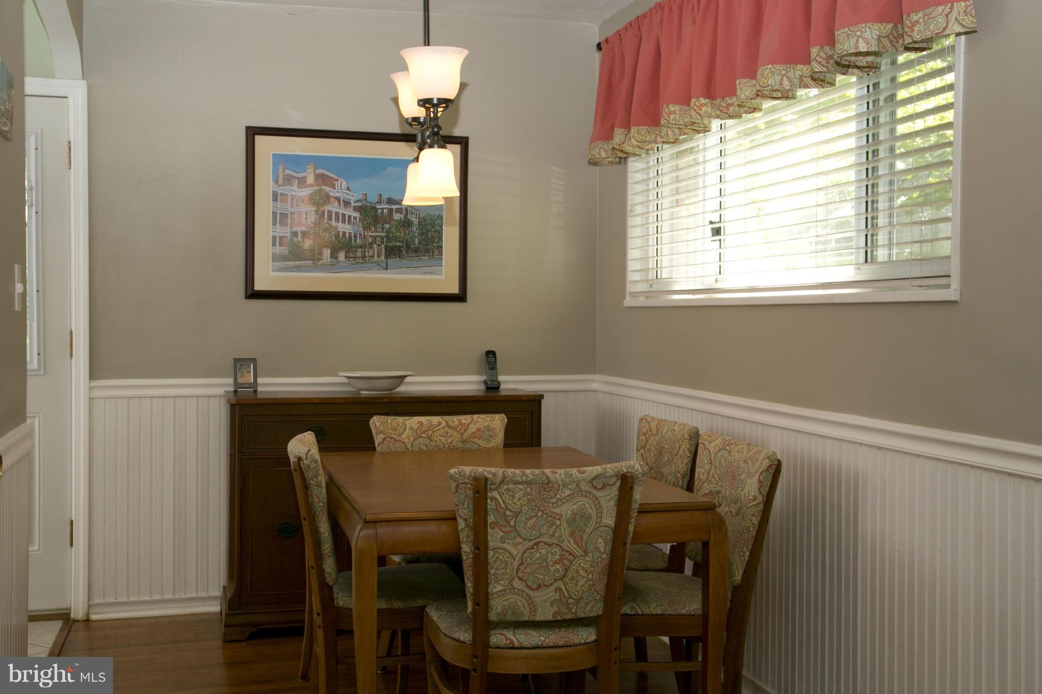 12717 Helen Road Silver Spring, MD 20906 - Photo 9 of 25 Dining Room