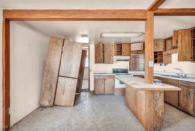 $398,000 | 2351 Bond Street, Pahrump, NV 89048