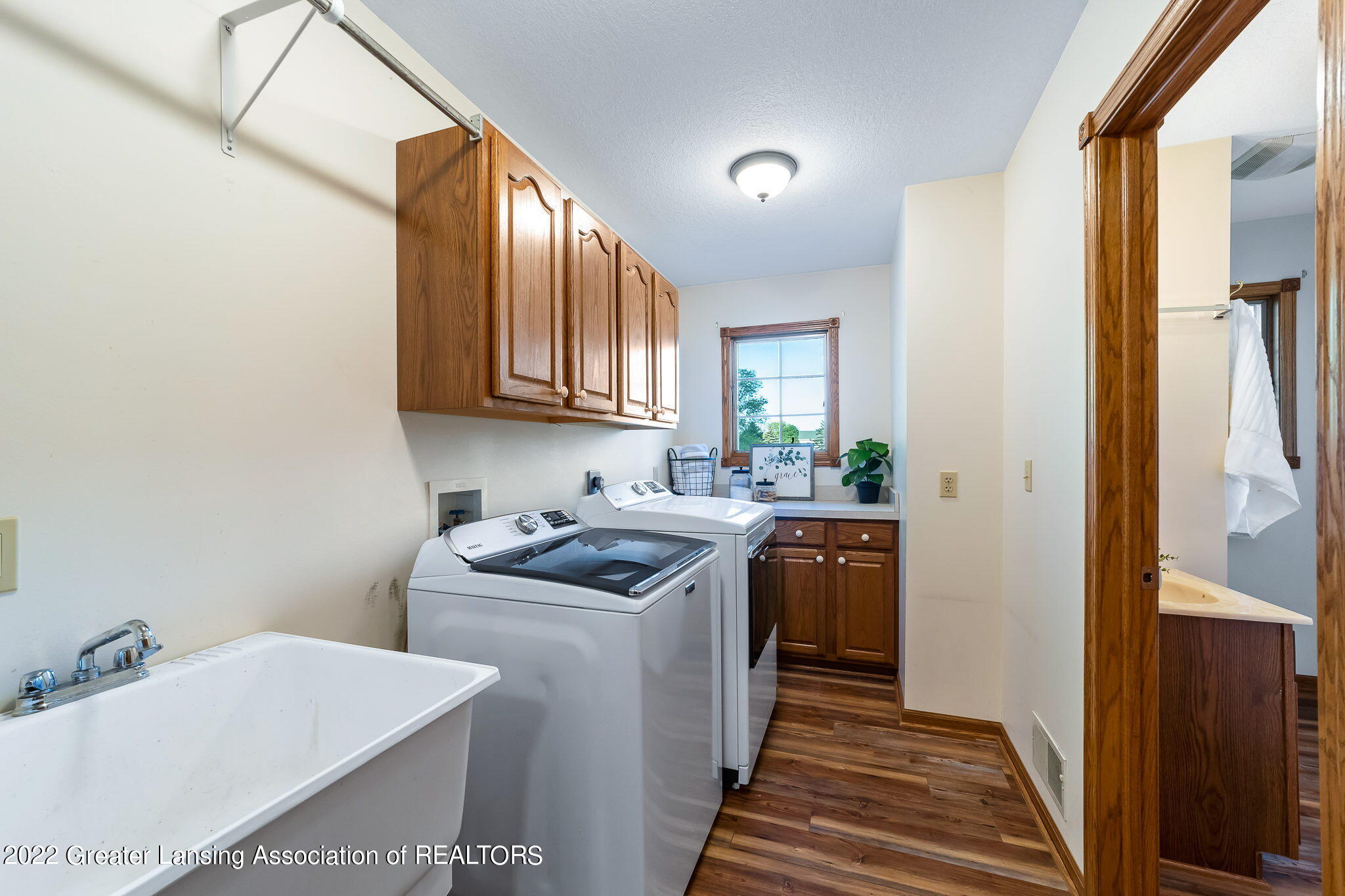 2440 Gilbert Road Lansing, MI 48911 - Photo 19 of 47 Laundry Room