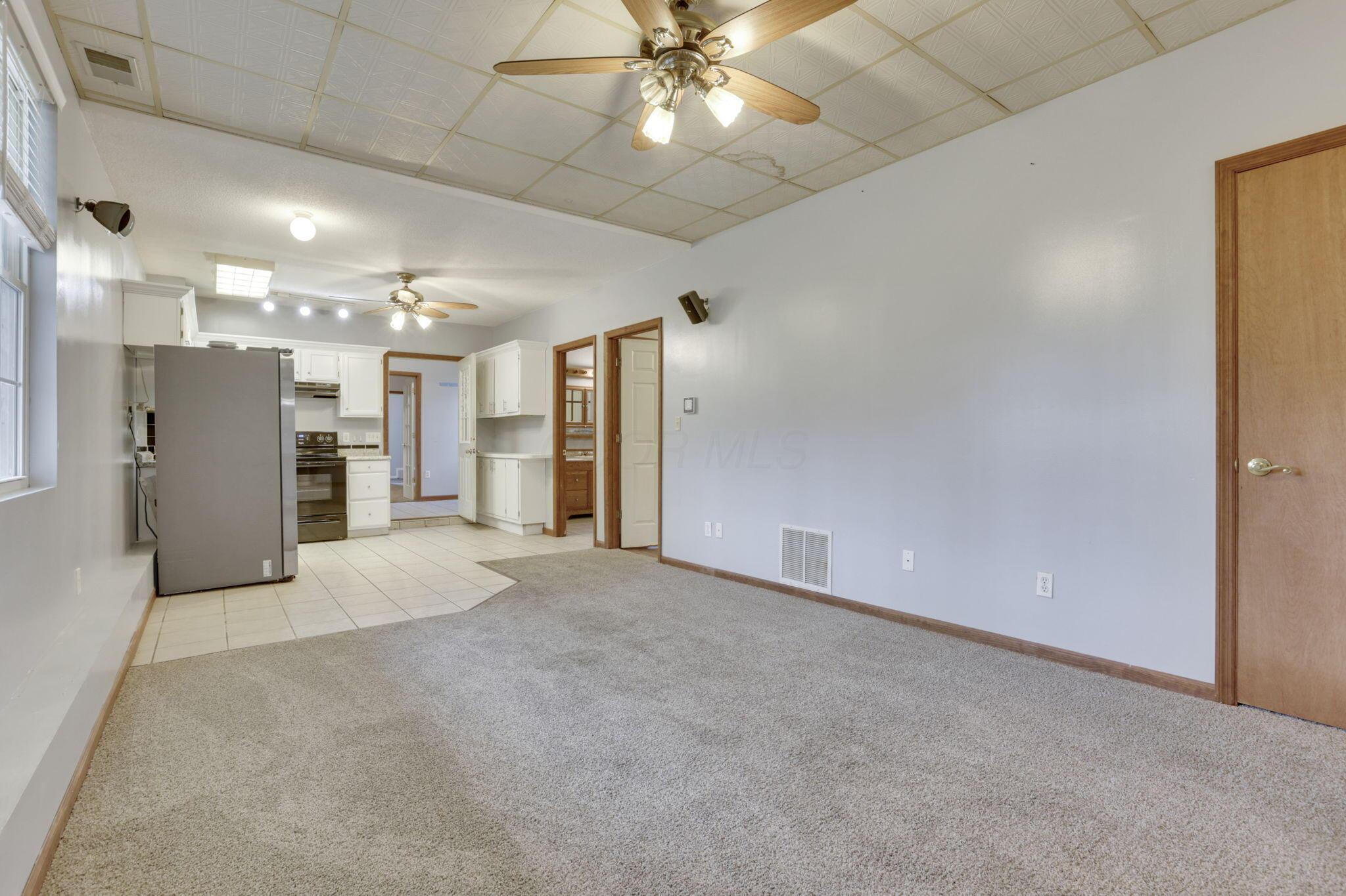 3243 Dixon Road Southwest Pataskala, OH 43062 - Photo 10 of 54
