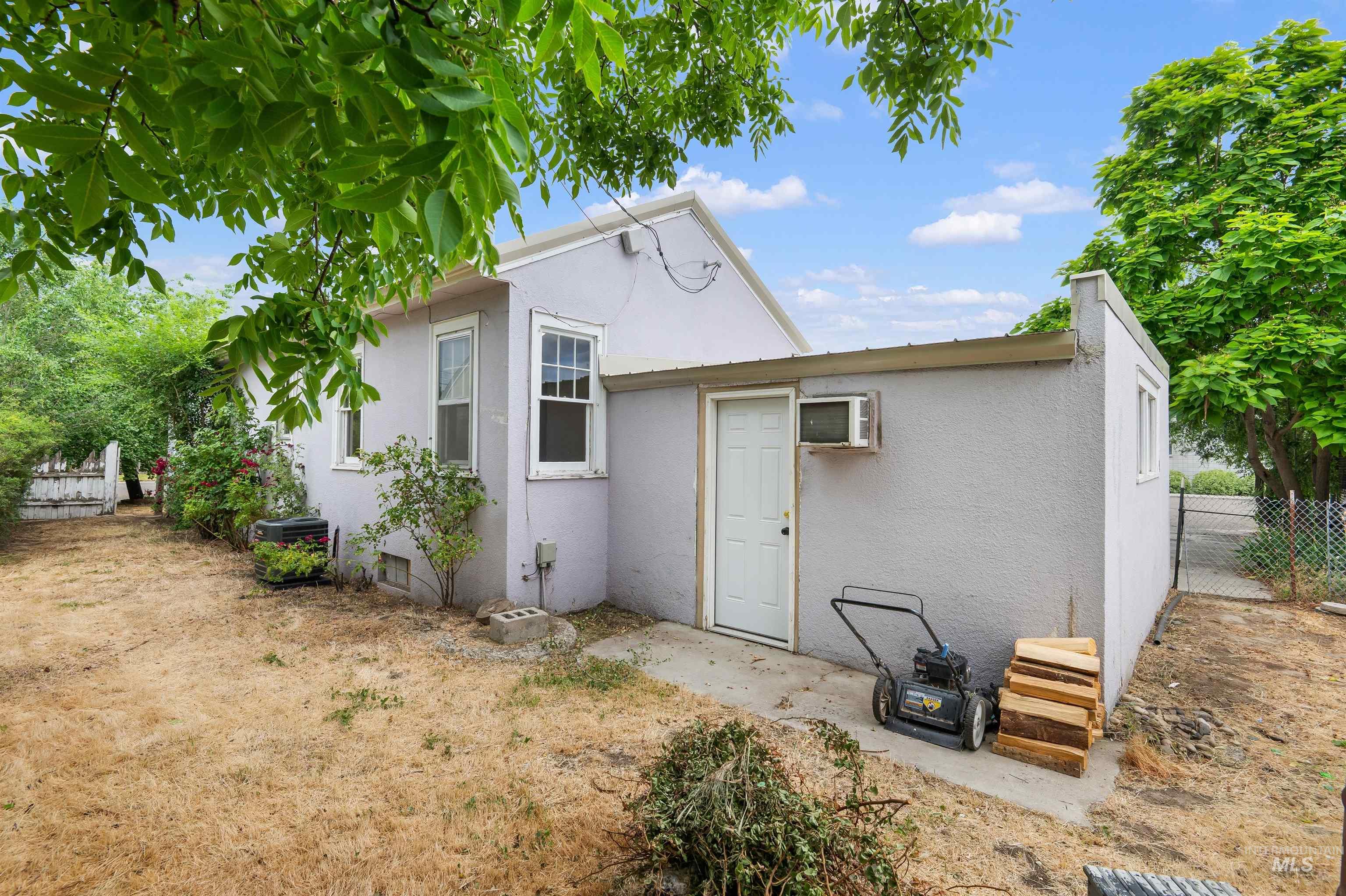 191 Southwest 5th Avenue Ontario, OR 97914 - Photo 35 of 50 View of outdoor structure