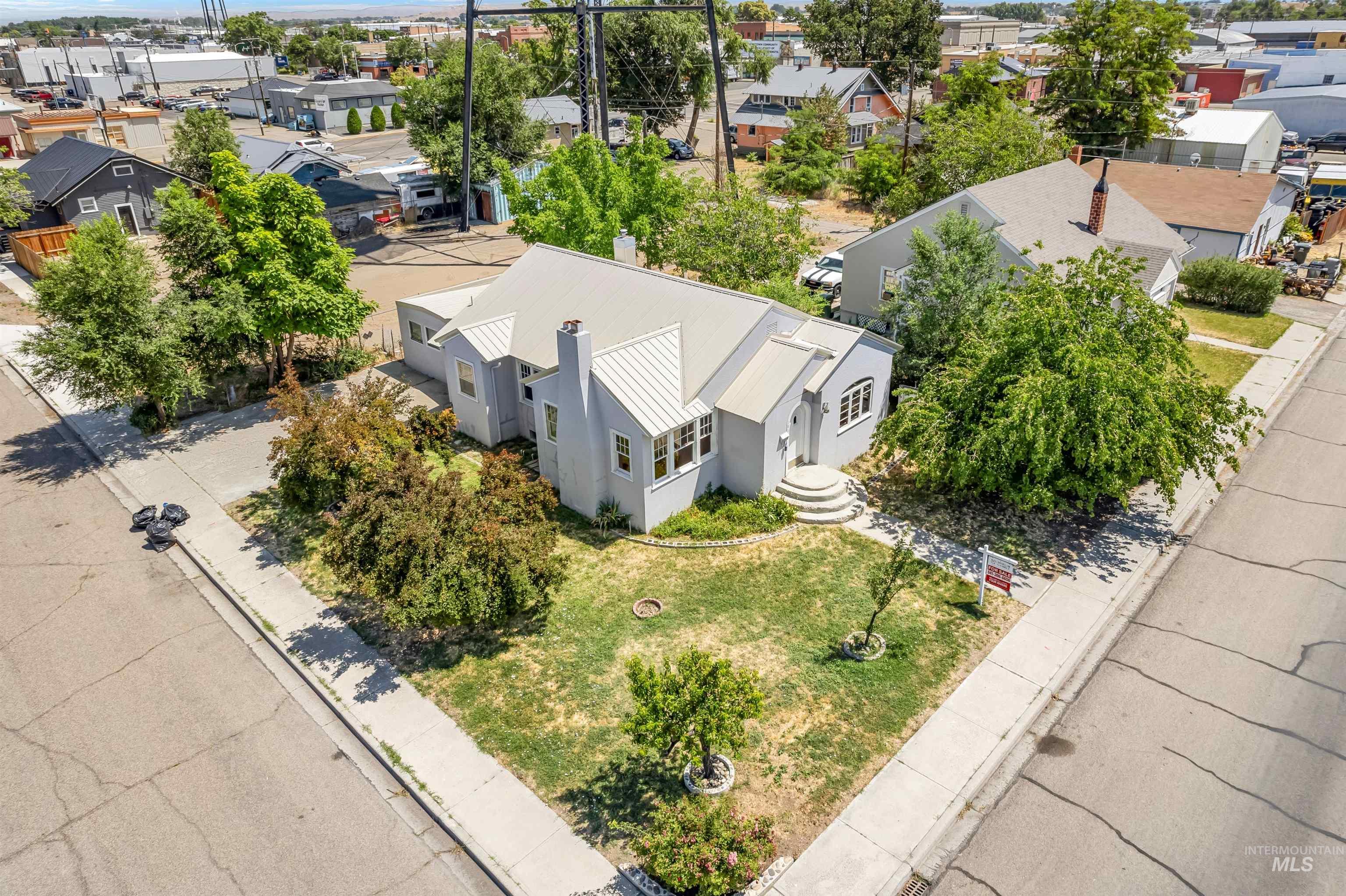 191 Southwest 5th Avenue Ontario, OR 97914 - Photo 38 of 50 Aerial view of residential area
