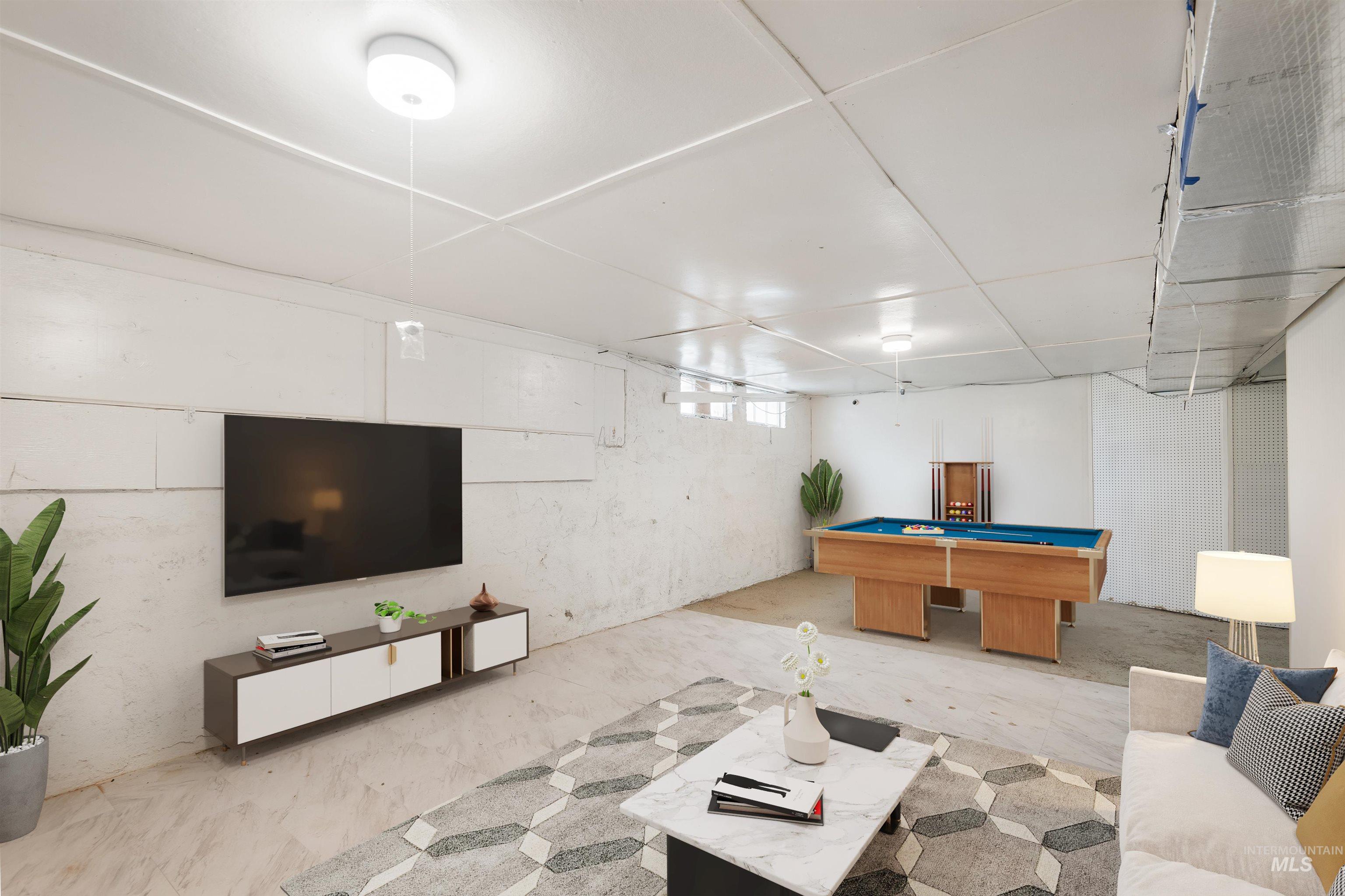 191 Southwest 5th Avenue Ontario, OR 97914 - Photo 49 of 50 Rec room featuring pool table