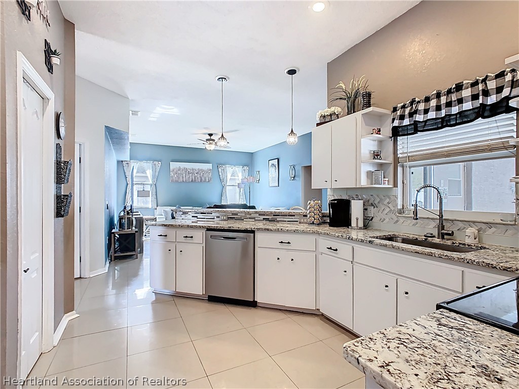 5637 Beverly Rise Boulevard Lakeland, FL 33812 - Photo 11 of 42