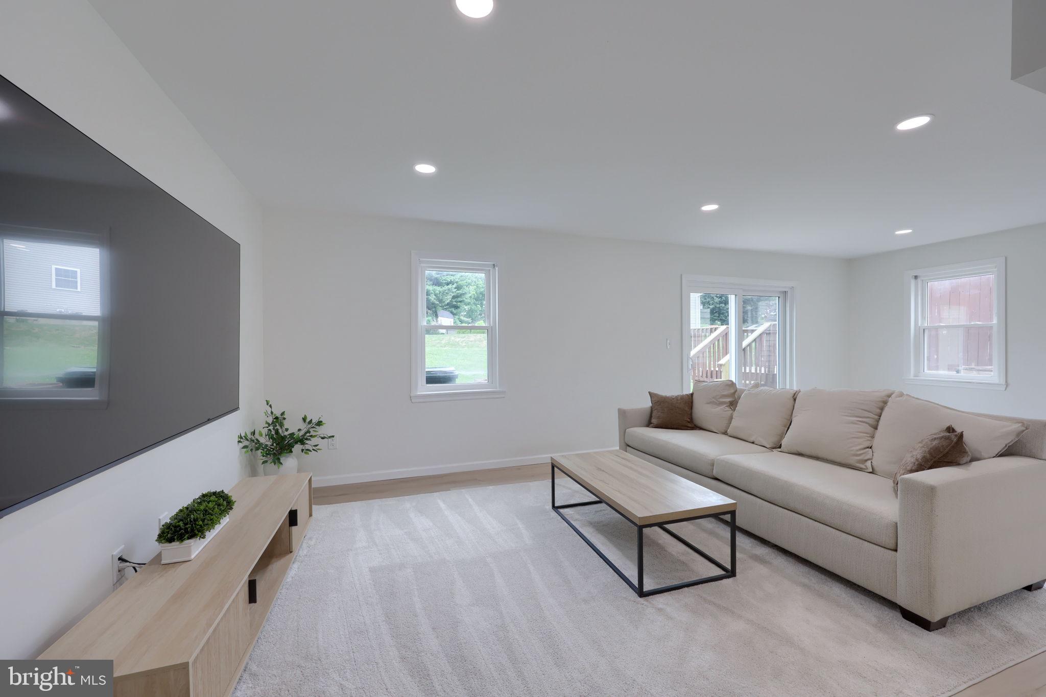 455 Crosswinds Drive Lititz, PA 17543 - Photo 12 of 32 Gallery Image 12