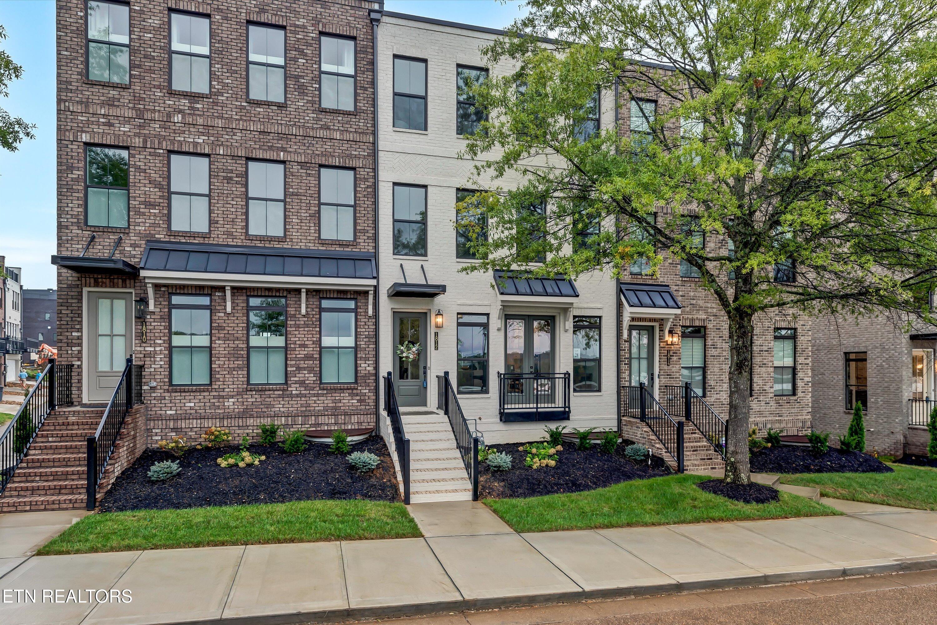 1812 Thunderhead Road Knoxville, TN 37922 - Photo 3 of 36 03-1812 Thunderhead Dr-3