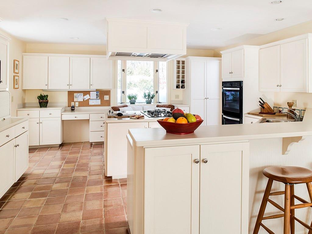 19 Sturdivant Road Cumberland, ME 04110 - Photo 7 of 34 Spacious open kitchen with easy...