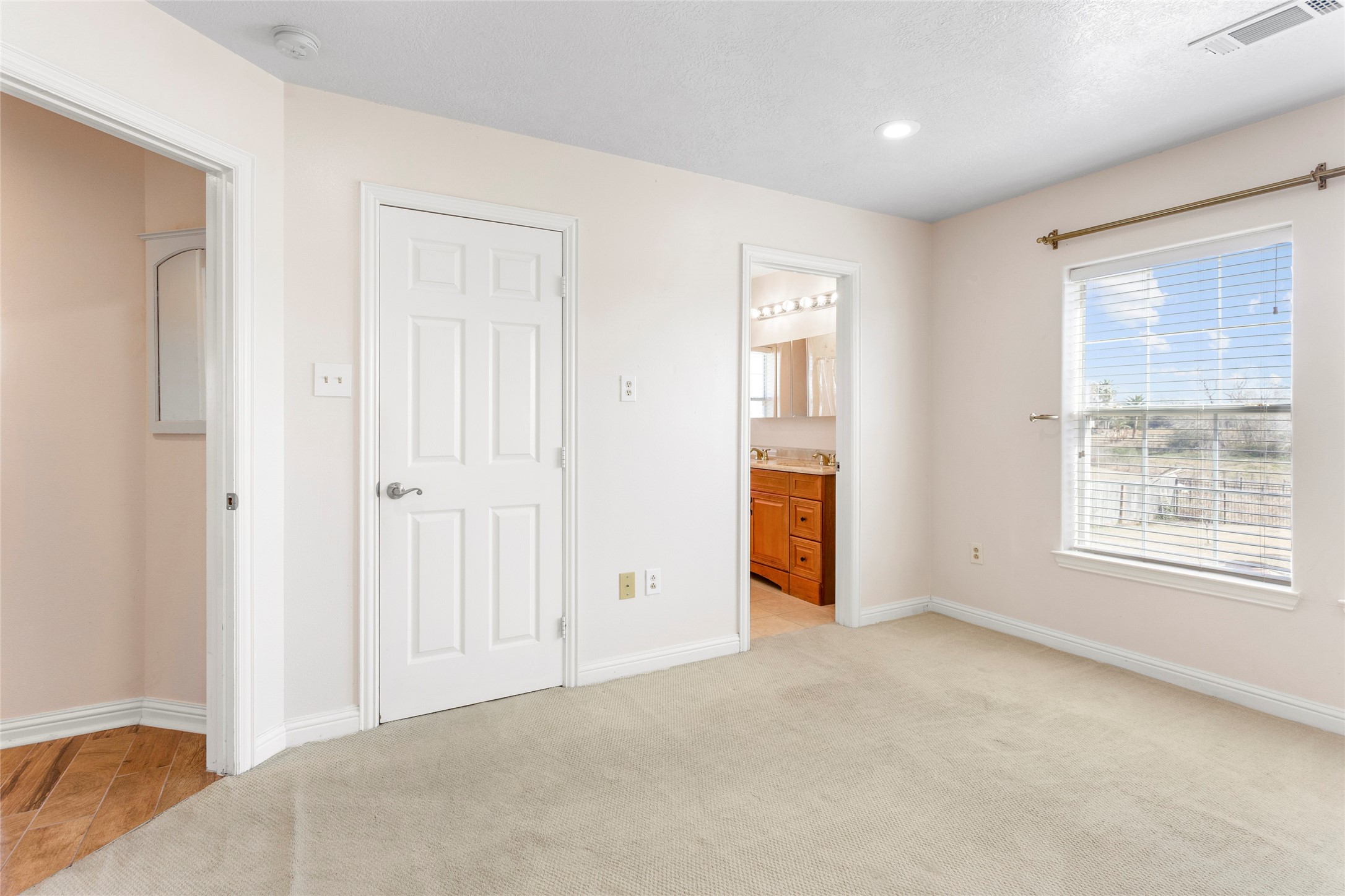 3221 Cemetery Road Santa Fe, TX 77517 - Photo 11 of 32