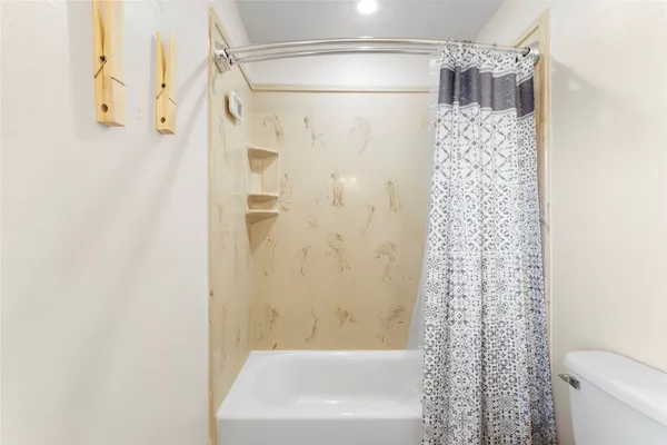 $319,000 | 3221 Cemetery Road, Santa Fe, TX 77517