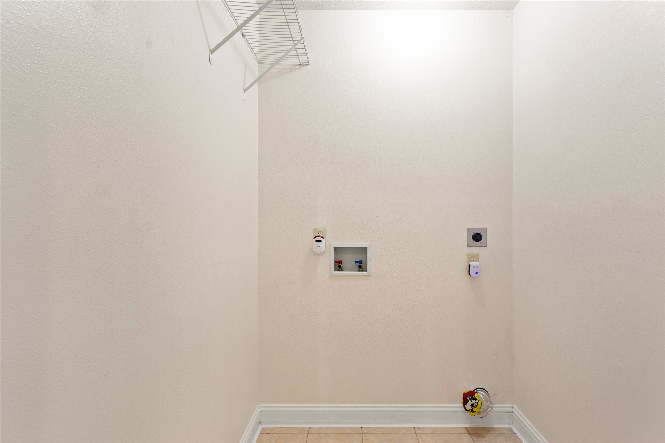 3221 Cemetery Road Santa Fe, TX 77517 - Photo 17 of 32 Laundry room