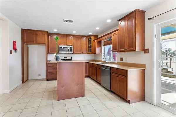 $319,000 | 3221 Cemetery Road, Santa Fe, TX 77517