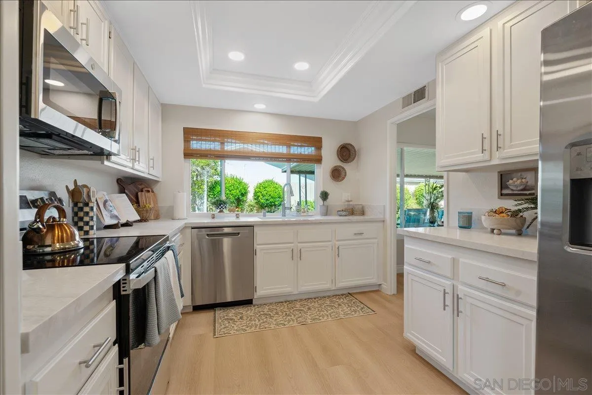 14168 Kendra Way Poway, CA 92064 - Photo 9 of 29