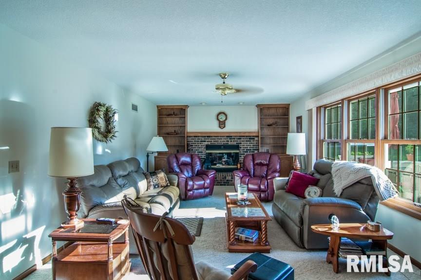 10418 136th Street West Taylor Ridge, IL 61284 - Photo 3 of 32