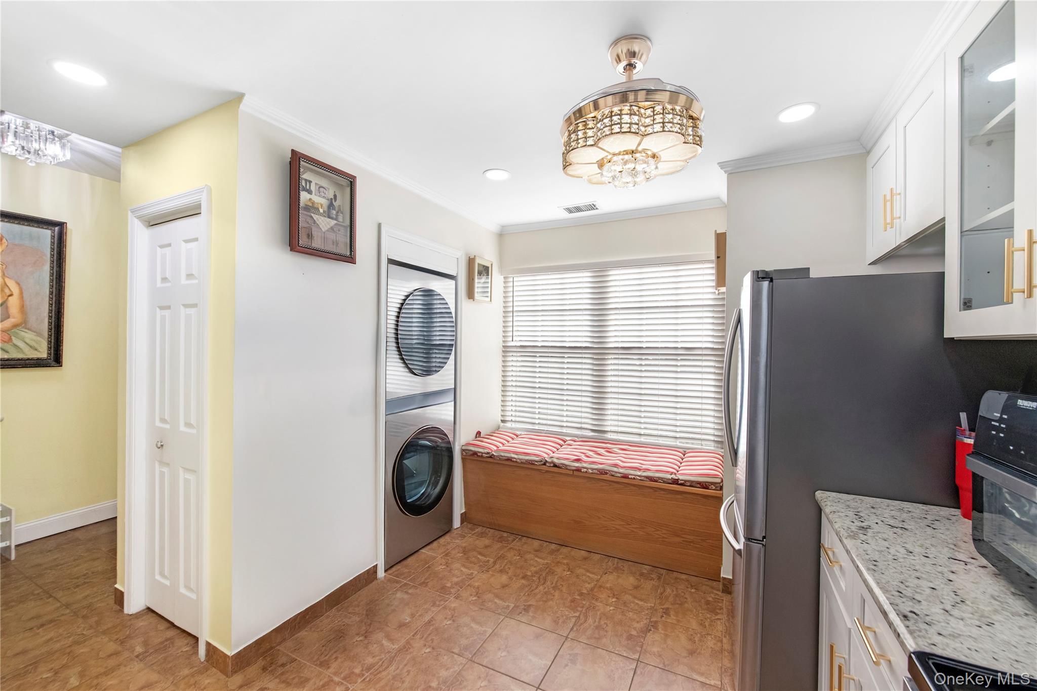 79 Creekside Circle Spring Valley, NY 10977 - Photo 7 of 13 a storage room with washer and dryer