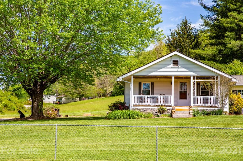 942 Mills Gap Road Fletcher, NC 28732 - Photo 3 of 43 Gallery Image 3