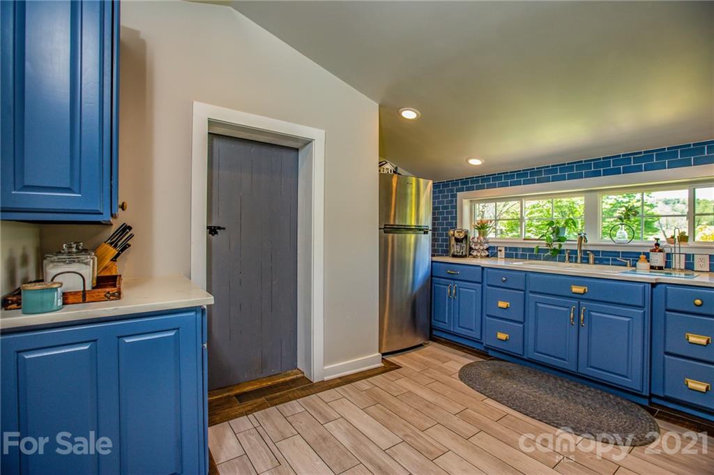 942 Mills Gap Road Fletcher, NC 28732 - Photo 24 of 43 Gallery Image 24