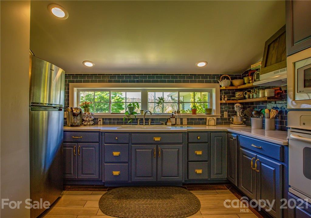 942 Mills Gap Road Fletcher, NC 28732 - Photo 27 of 43 Gallery Image 27