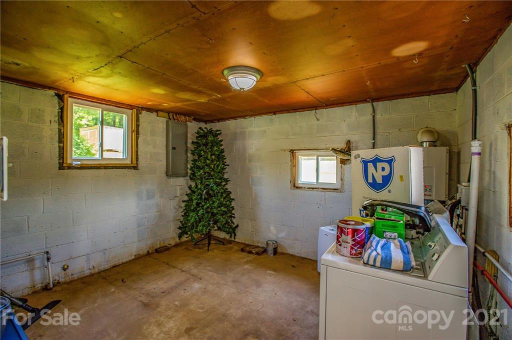 942 Mills Gap Road Fletcher, NC 28732 - Photo 29 of 43 Gallery Image 29