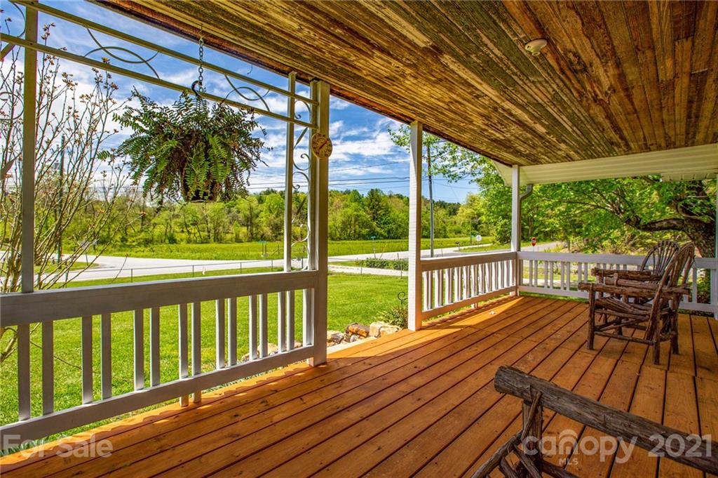 942 Mills Gap Road Fletcher, NC 28732 - Photo 4 of 43 Gallery Image 4