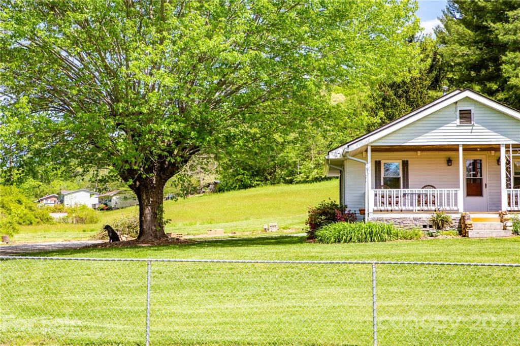 942 Mills Gap Road Fletcher, NC 28732 - Photo 34 of 43 Gallery Image 34