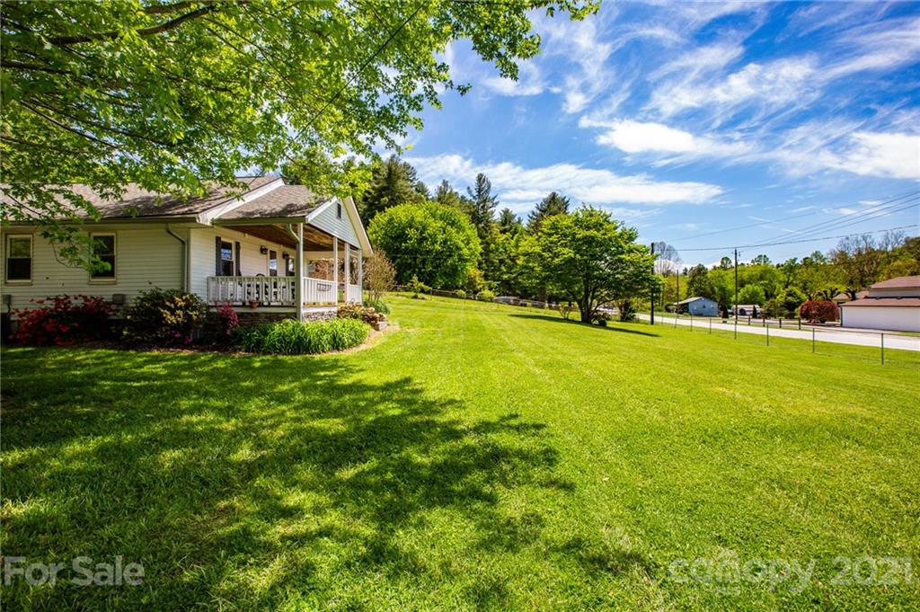 942 Mills Gap Road Fletcher, NC 28732 - Photo 37 of 43 Gallery Image 37
