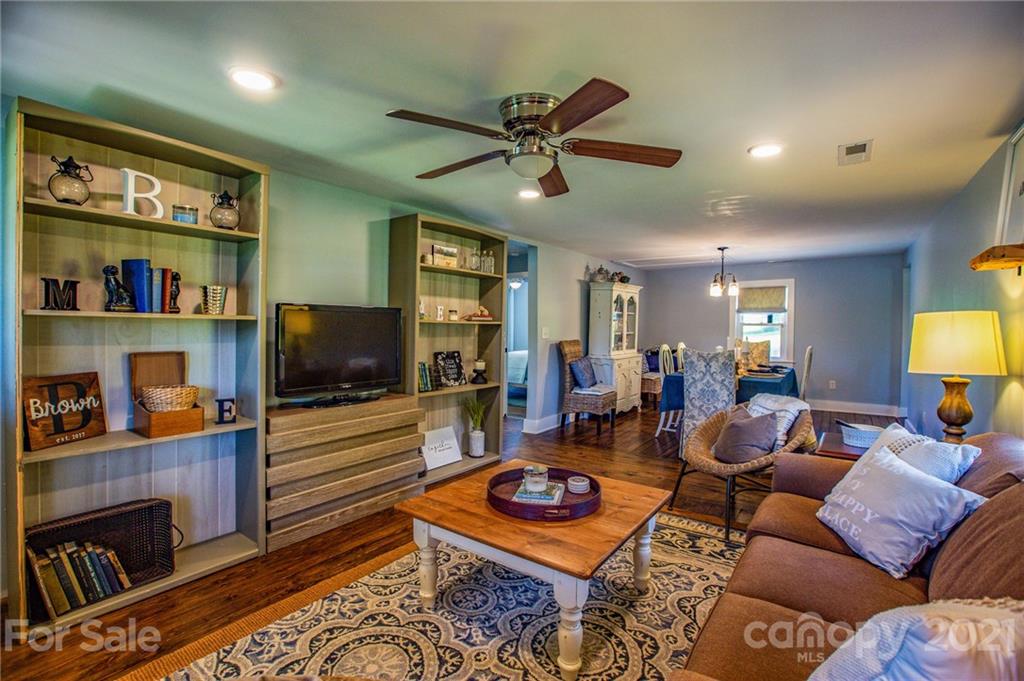 942 Mills Gap Road Fletcher, NC 28732 - Photo 7 of 43 Gallery Image 7