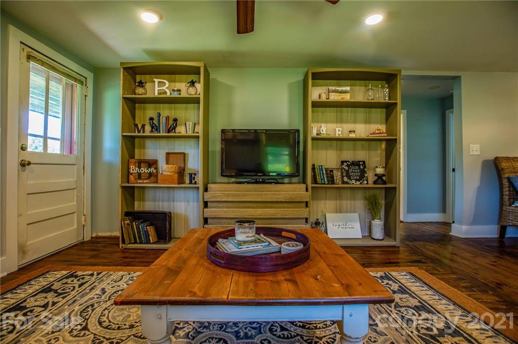 942 Mills Gap Road Fletcher, NC 28732 - Photo 10 of 43 Gallery Image 10