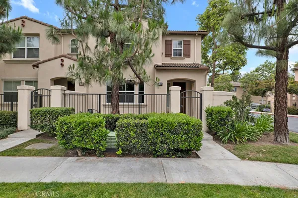 $1,250,000 | 82 Trailing Vine, Irvine, CA 92602