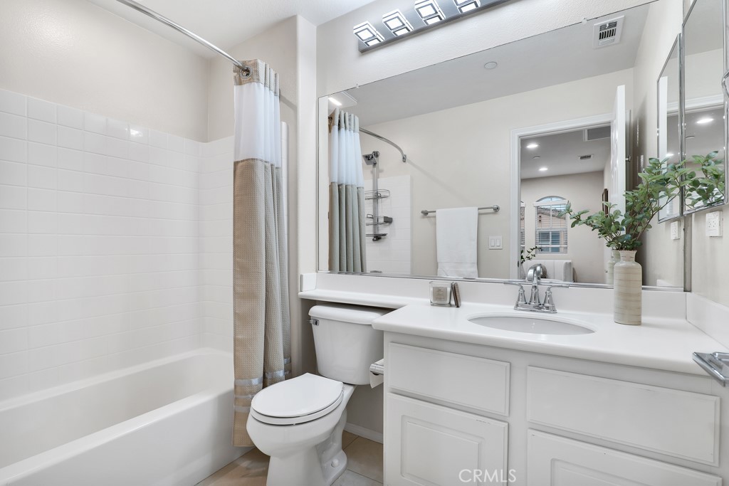 82 Trailing Vine Irvine, CA 92602 - Photo 20 of 24