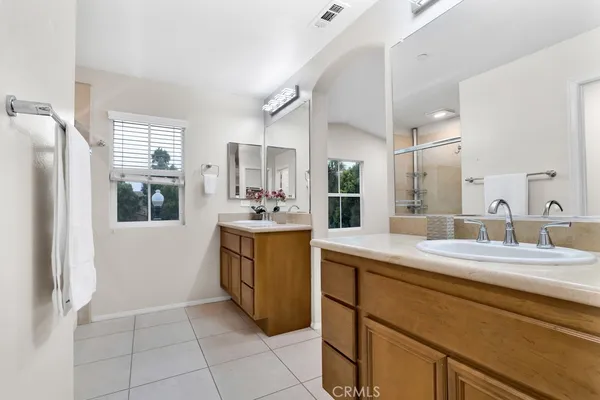 $1,250,000 | 82 Trailing Vine, Irvine, CA 92602