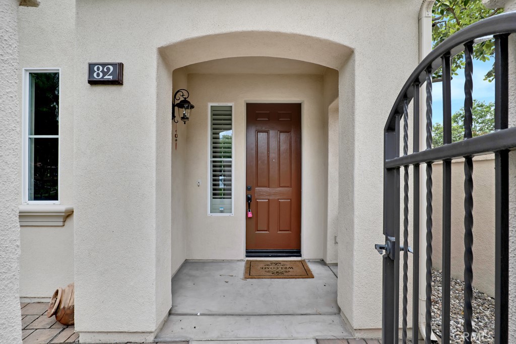 82 Trailing Vine Irvine, CA 92602 - Photo 7 of 24